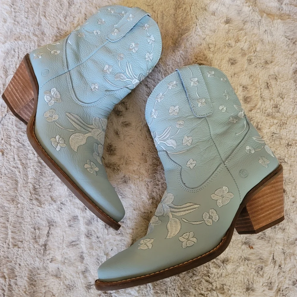 Dingo Sweetheart Floral Embroidered Snip Toe Pull On Casual Boots Ankle Blue - Picture 4 of 7